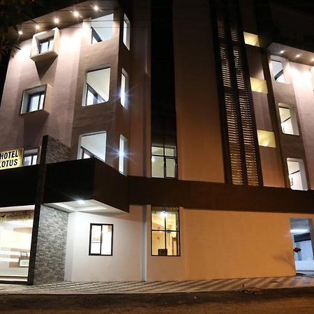Hotel Lotus Chandrapur Exteriör bild